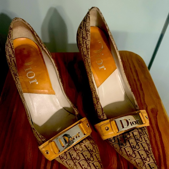 Slightly used Dior heels - Picture 3 of 4